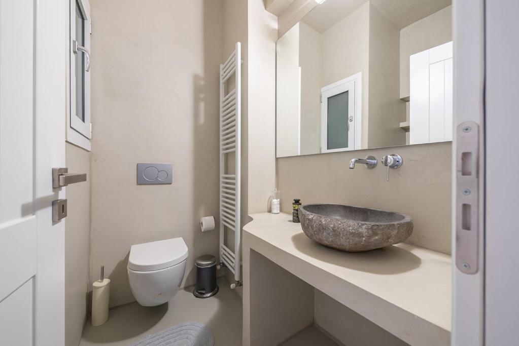 Pame Rentals - 2Bd & 2Ba Home, 4 Min To Acropolis Athen Eksteriør billede